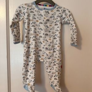 Magnetic Me 0-3months 100% Organic Cotton - seal print